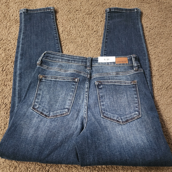 Judy Blue Dark Wash Skinny Jeans - Picture 3 of 3